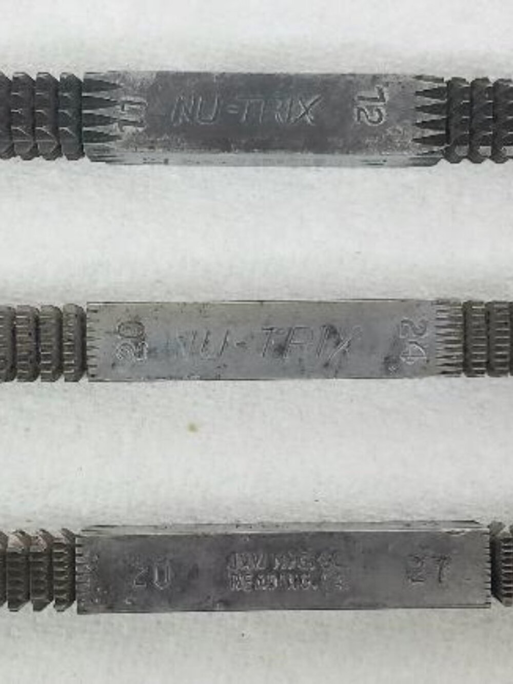 VINTAGE LOT OF 3 MIXED 2 EIFF NESTOR NU-TRIX NO.1 & JAW NU-THRED NO.2 THREADERS
